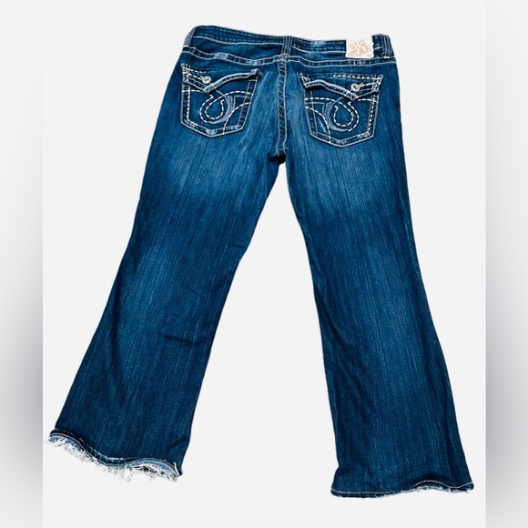 Big Star Maddie Dark Wash Mid Rise Fit Size 33 Regular - Picture 7 of 13